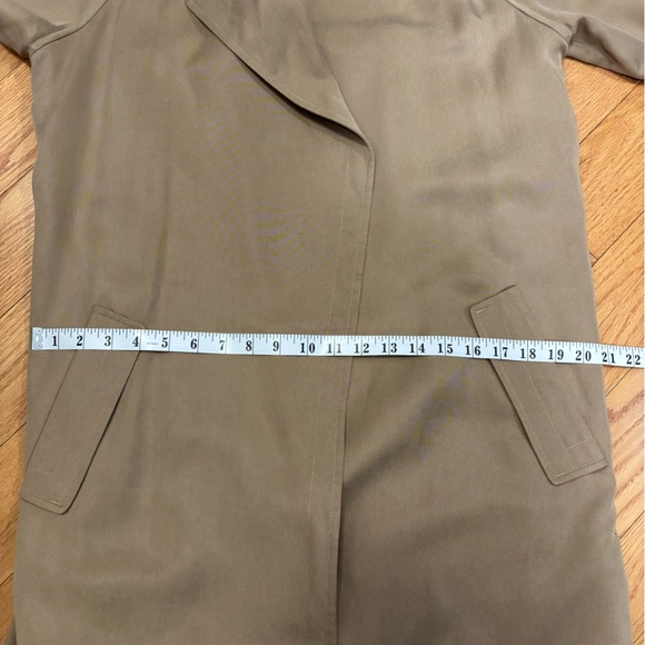 Aritzia Babaton Lawson Trench Coat Tan - Picture 11 of 12